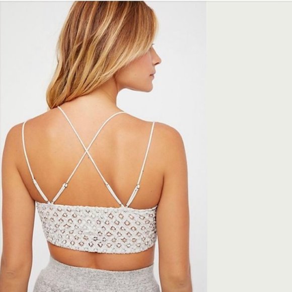 ⬇️1-M LEFT Crochet Lace Bralette - Picture 2 of 5